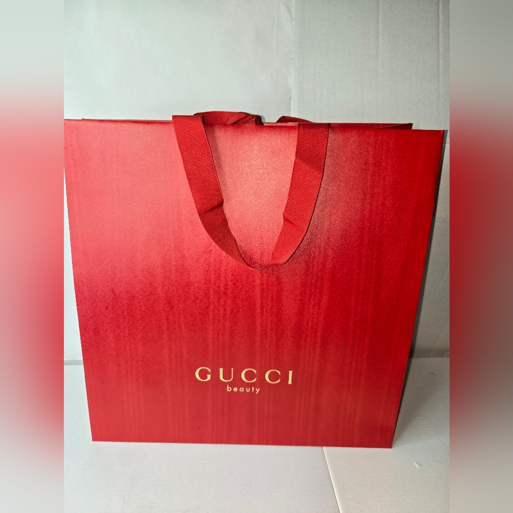 Gucci Beauty Red Woodgrain Pattern Gift Bag